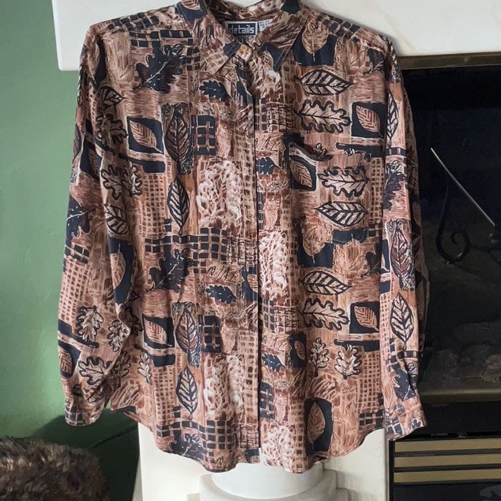 Details Express 100% Silk L/S Button Up Vintage Medium